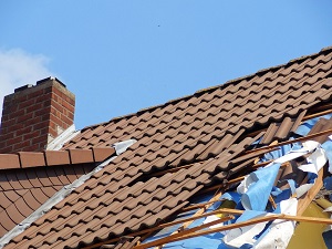 How to Make Sure Your Roof Can Survive A Storm